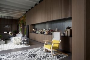 Living Bar