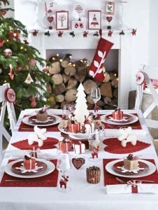 Mesa posta para o Natal