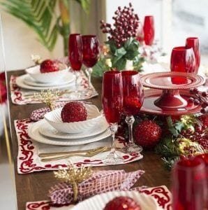 Mesa posta para o Natal