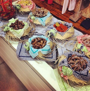 Chapéu como item decorativo de mesa de festa junina