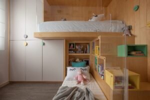Quarto infantil colorida e com marcenaria diferente